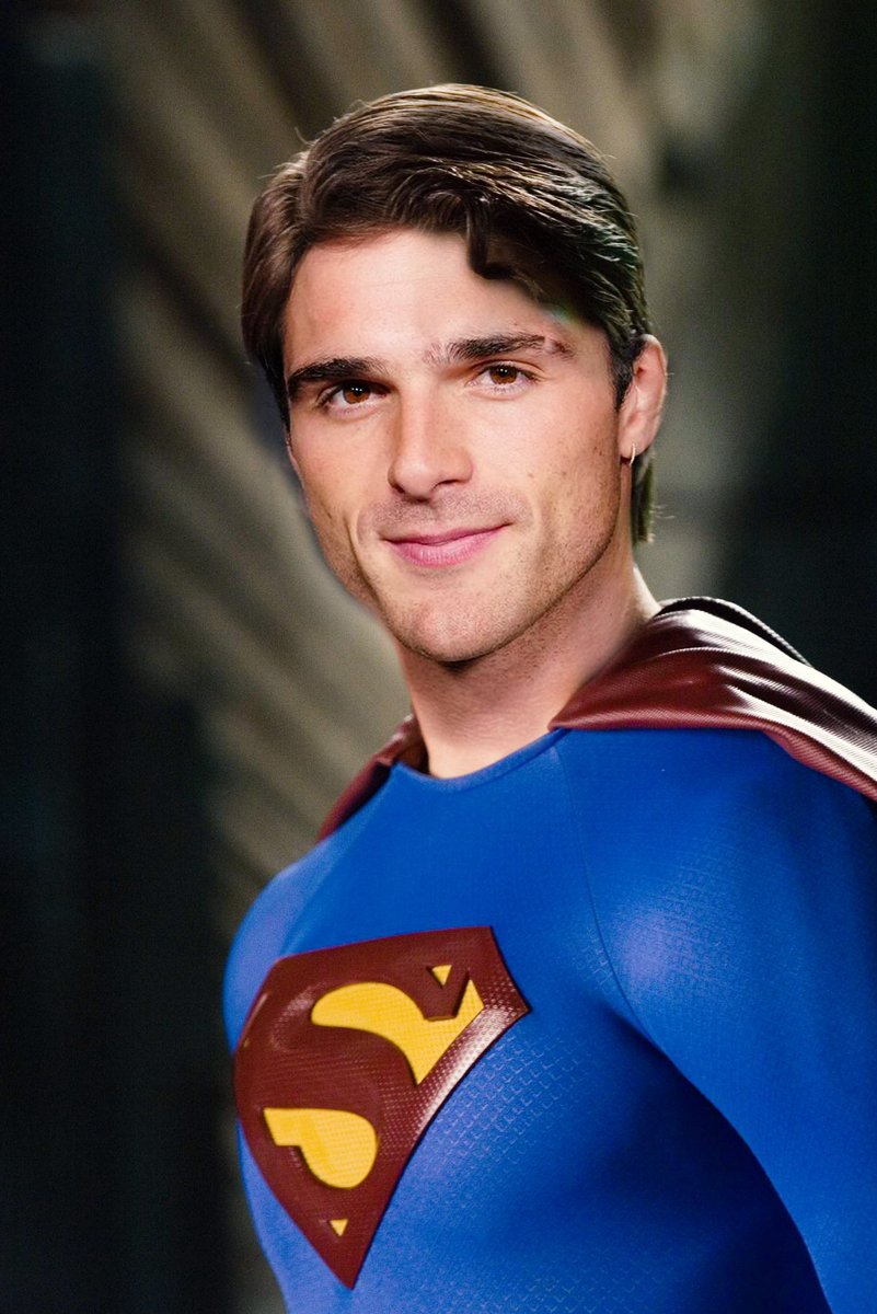 SupermanFilm_'s tweet image. Jacob Elordi is rumored to be @JamesGunn&apos;s Superman for the #DCU.

Thoughts?