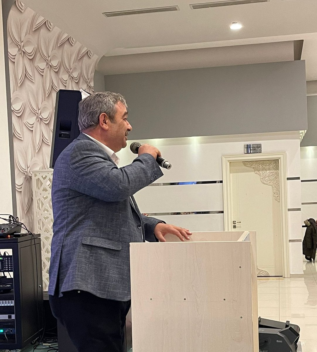 _aliyalcin_'s tweet photo. 𝗚ö𝗿𝗲𝘃𝗱𝗲 𝗬ü𝗸𝘀𝗲𝗹𝗺𝗲 ve Ü𝗻𝘃𝗮𝗻 𝗗𝗲ğ𝗶ş𝗶𝗸𝗹𝗶ğ𝗶 Sınavları Yapılmalıdır

@tcmeb ile Kurum İdari Kurulu toplantılarında karar altına aldığımız “Görevde Yükselme ve Unvan Değişikliği Sınavları” için takvim açıklanmalı,sınav yapılmalı,beklenti karşılanmalıdır. https://t.co/5rdx1OEtzH