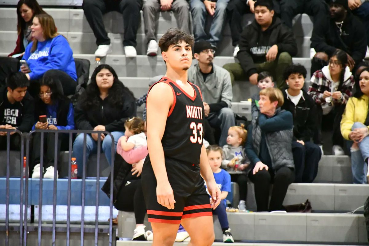 J_McDonald81's tweet photo. McNary defeats North Salem 59-48 to start Central Valley Conference play 2-0.  Brody Roth led the Celtics with 18 points, Dominic Hughes led the Vikings with 17 points. https://t.co/nznyyYJksz