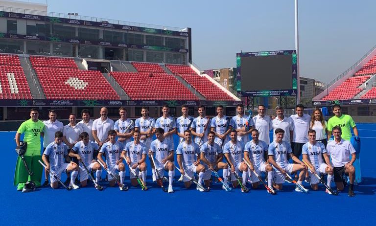 Arranca el Mundial ! Más de un año pensando en esto 🦁🇦🇷🏑 #VamosTodos <a href="/ArgFieldHockey/">Argentina Hockey</a>