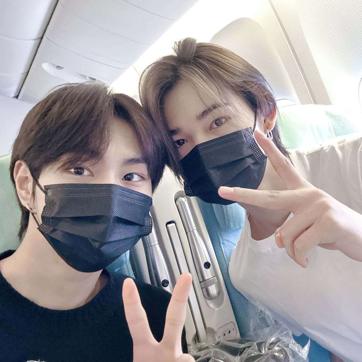 sthythinker's tweet image. ✈️