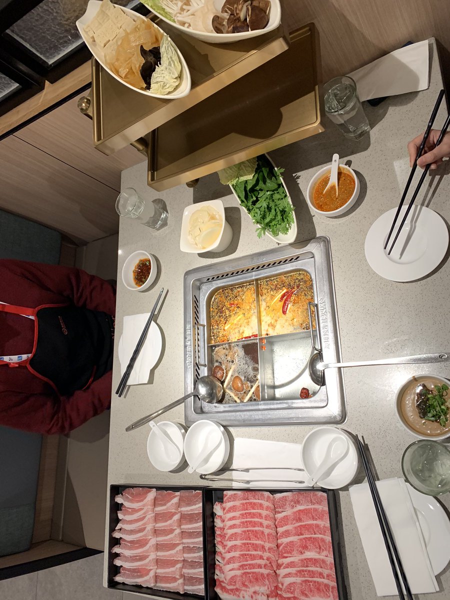 Really appreciate the support from <a href="/BerkeleySETI/">UC Berkeley SETI</a> for the opportunity to present at #AAS241 and meet old friends in Seattle! Stay stunned about our simultaneous multi frequency observations of periodic repeating fast radio burst 180916B!