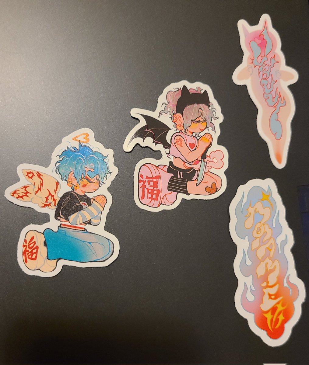 「i made some stickies  better photos late」|yasmine 🧠 DTIYS + comms openのイラスト