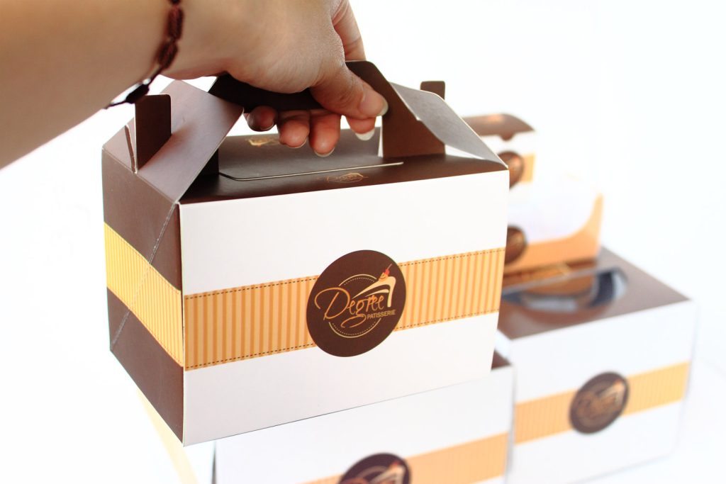 au70092044's tweet image. Your cake brand deserves best #cakepackagingboxes. That’s why we offer you the best #customcakeboxes. We can make your #boxes in any shape or size you want. We have a large collection of #customboxes that are great for showing off your delicious cake👇

🌐bit.ly/3iHuyZE