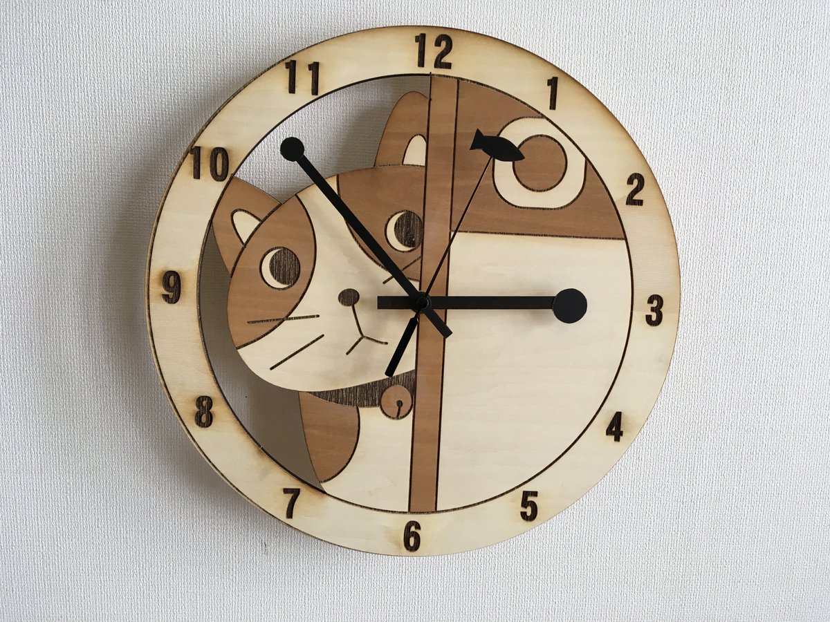 「猫は見ていた時計#こんなん作ってます #手作り  #猫時計 #木工 #猫雑貨 #」|NEKO3のイラスト
