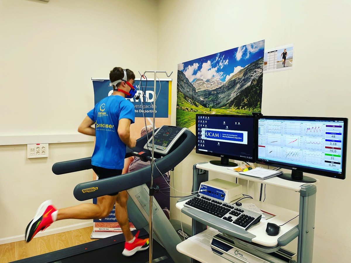 JAVIERMARTINE8's tweet photo. Comenzamos el nuevo año 2023 realizando test en @UCAM_CIARD a @marianoobst97, @CtMarta y @simonguaspp, atletas del grupo de @GabiLorente ⤵️

✅ Planificación 🥦🍉🍑🍅🥩
✅Evaluación composición corporal 
✅ Test incremental 📈 
✅ Test rectangular 📈 

Suerte 🍀 en las 🔜🏟️ https://t.co/3MkjuvWDXO