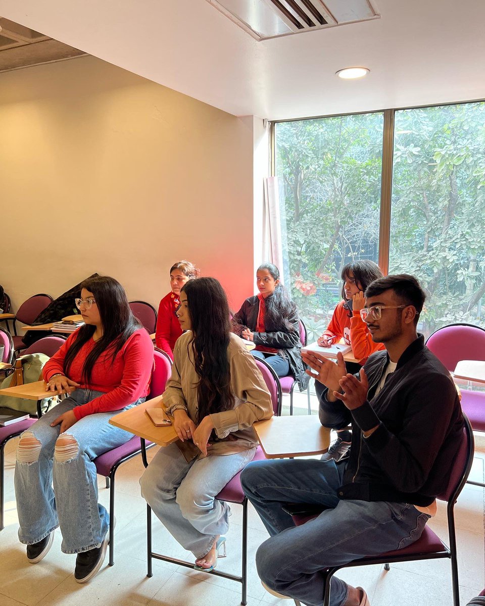 alliancefrdelhi's tweet photo. First day of #SpringSession 2023 🇫🇷
Welcome students! We are excited to have you join us on this learning 📝journey of #French language.
#Students #welcome2023 #AllianceFrancaisedeDelhi #FrenchStudents #bestfrenchschool #Afdelhi https://t.co/aLkb3QQanz