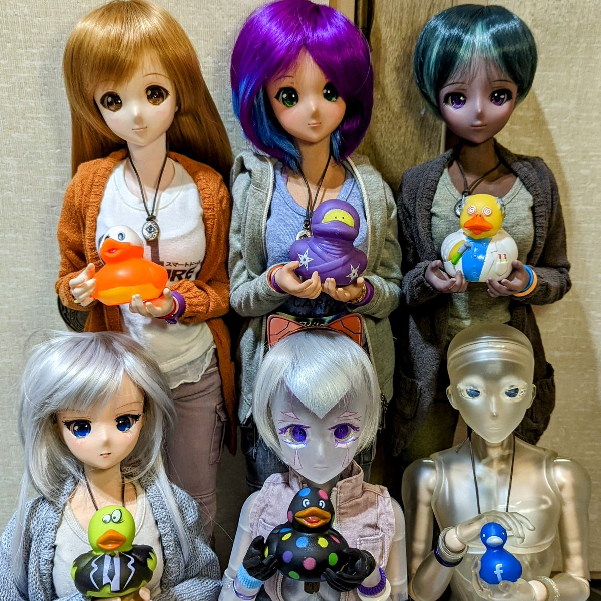rc2agog's tweet photo. Happy Nat'l Rubber Duckie Day! May you, like Pix, get all your ducks in a row! 🦆🤗
.
#Mirai #Kitsu #Hypatia #Chitose #Sochi #Fortoo #Pix #SmartDoll #BJD #dolls #ducks #RubberDuckyDay #NinjaDuck #megaphone #NationalRubberDuckyDay #android #actionfigure #tub #rubberduck #MiraiPNW https://t.co/CHIqs1J9aS