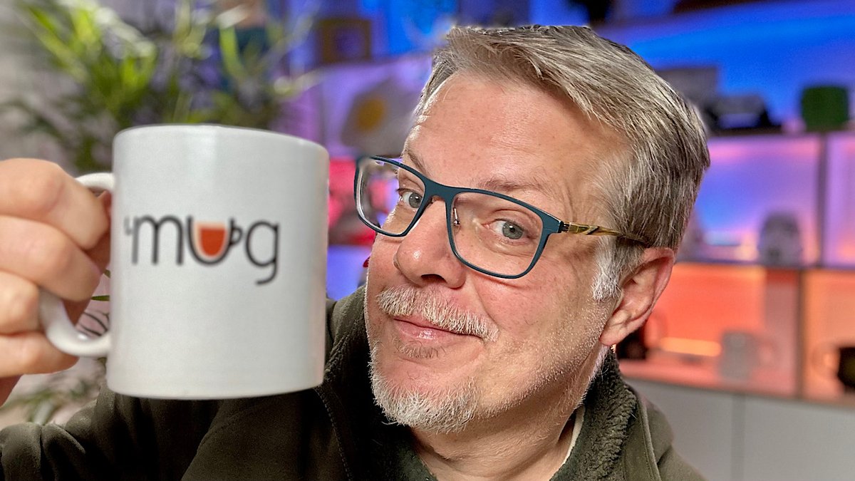 NowtechTeam's tweet photo. 🔴 LIVE à 8h - TikTok interdit en Europe ?! #MacBookTouch #IntelUnison #AirpodsMax etc. 🔸 LE MUG NOWTECH 👉 https://t.co/PBLwHE9Cyd https://t.co/BmzjndoZIV