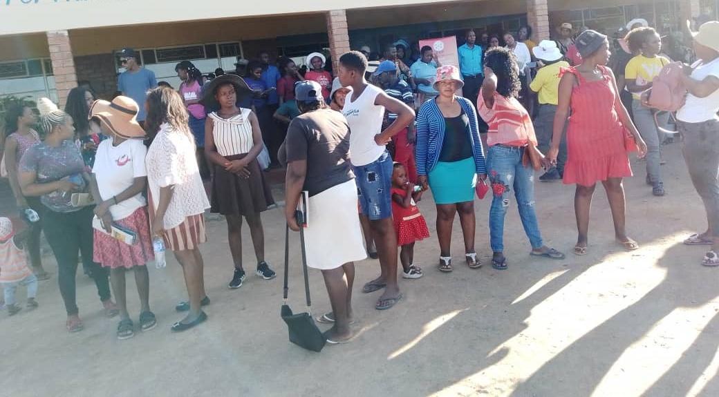 Youth of Zimbabwe need to stay away from Drugs. Min of Youth in Collaboration with Zimbabwe Youth Fellowship is keeping them busy reshaping their lives. Giving them skills for FREE. Thank you all participants for the unwavering support. Nyika inovakwa nevene vayo 🤝💯