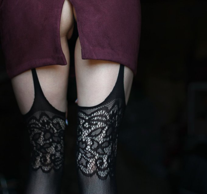 这张照片对你来说是色情的吗？ Is this photo erotic for you?   #ohmyhotter #nsfw_twt #nsfwtw #nsfwasian #色情 #sexy #footfetısh<a href="/tag/ohmyhotter"class="tags">#ohmyhotter</a><a href="/tag/sexy"class="tags"><span>#sexy</span></a><a href="/tag/footfetish"class="tags"><span>#footfetish</span></a><a href="/tag/%E8%89%B2%E6%83%85"class="tags"><span>#色情</span></a><a href="/tag/footfet%C4%B1sh"class="tags"><span>#footfetısh</span></a><a href="/tag/nsfwasian"class="tags"><span>#nsfwasian</span></a><a href="/tag/nsfwtw"class="tags"><span>#nsfwtw</span></a>