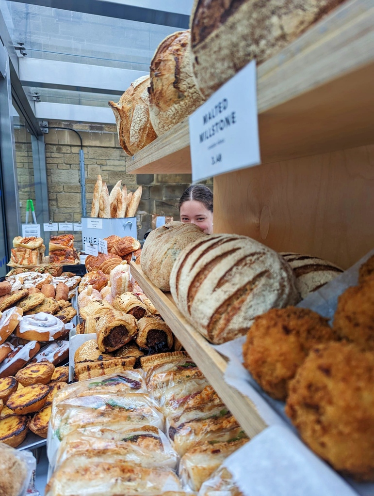 Sound the awesome news alarm, we are now at the train stations on Fridays from 7:30am!! 
.
.
.

#weekendmood #friday #fridaymood #friyay
#eastmidlandsrailway #trainstation #sheffieldtrainstation #eastmidlands #popup #supportlocal