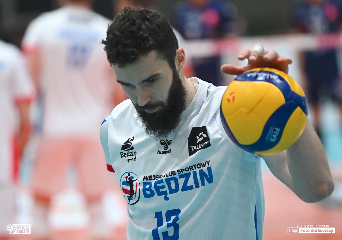 𝗞𝗟𝗔𝗦𝗔 𝗦𝗔𝗠𝗔 𝗪 𝗦𝗢𝗕𝗜𝗘 ⭐️

Ktoś kiedyś napisał, że Łukasz Swodczyk w barwach MKS-u nie rozegrał jeszcze słabego meczu. Coś w tym jest... Oto statystyki środkowego ze spotkania z <a href="/KsNorwid/">KS_Norwid_Czestochowa</a>. 

✅ 13 punktów,
✅+11 ratio,
✅ 57% skuteczności w ataku (8/14),
✅ 5 bloków.