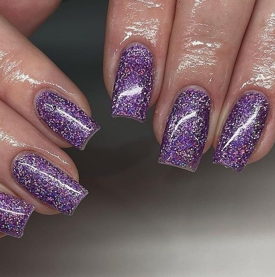 PureNailsUK's tweet photo. Halo Glitter is the ultimate addition to your nail art collection! ✨
Add some sparkle to your mani, like these created by @theheadquartersnails using the shade #BeWisdom 💜
Available in 12 different shimmering shades and in 5g pots! 💅 https://t.co/gQukprQfjR