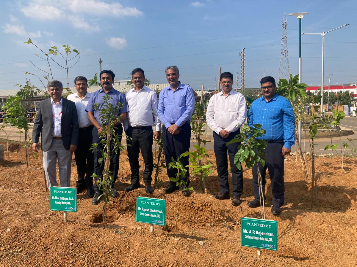 AlstomIndia's tweet photo. Building #railmobility soln. for #Chennai!
Our factory in #Sricity was highly appreciated by Thiru. M.A. Siddique, MD, @cmrlofficial, & other #CMRL officials during their visit last week. #Alstom won the contract to manufacture 26 trainsets for phase-2 of #ChennaiMetro last year. https://t.co/zYVoirRugk