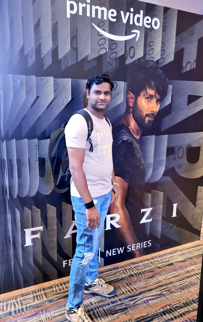 At #Farzi Trailer launch 😎
#ShahidKapoor #VijaySethupathi #RaashiiKhanna #FarziTrailer