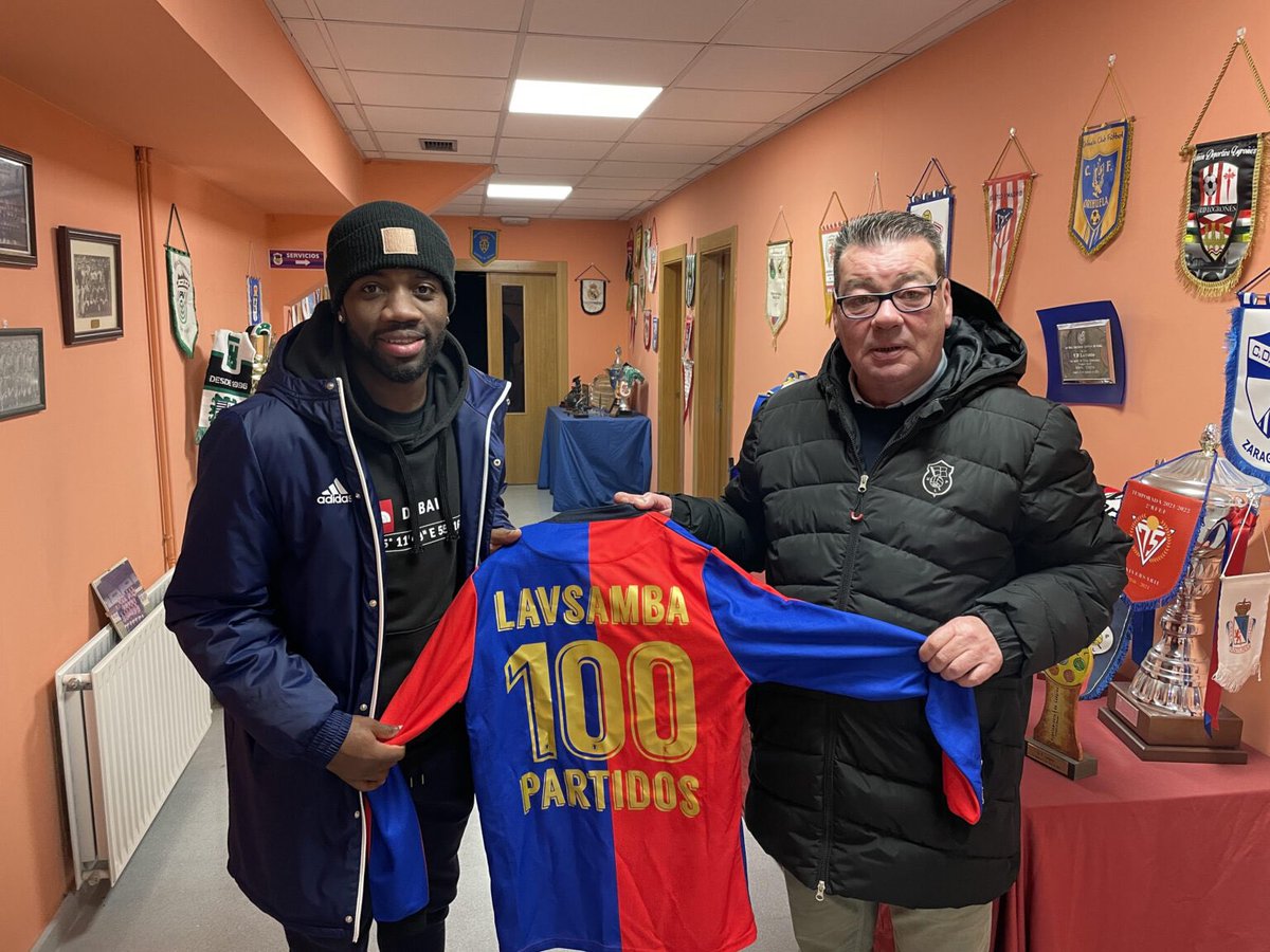 UPLangreo's tweet photo. ⚒💯 Lavsamba alcanza los 100 partidos con el UP Langreo

📄 https://t.co/BdnqWnNRvj

🔵🔴 #TamosXuntosNesto https://t.co/lcNdjseLfV