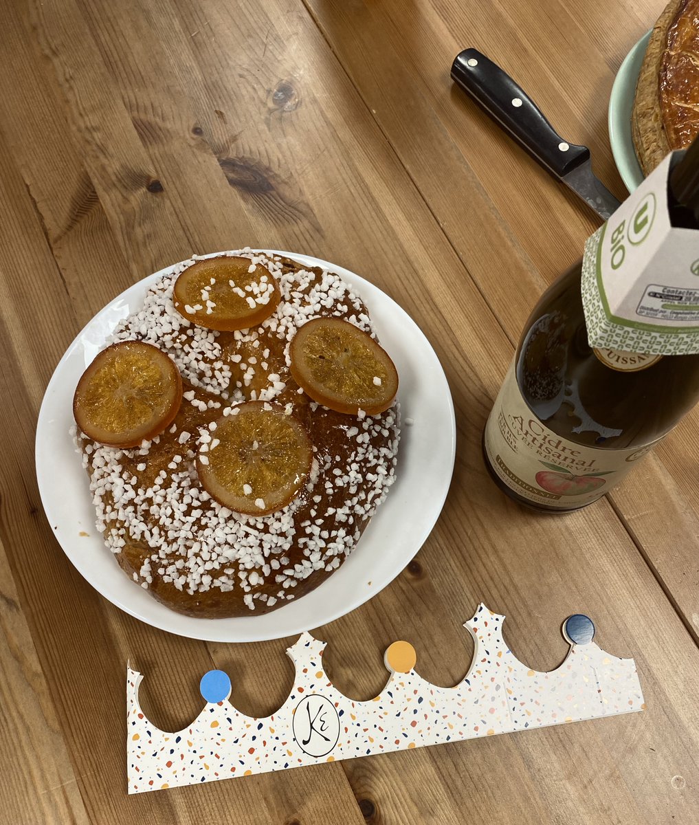 Celine_Zayo's tweet photo. Promis j'ai pas triché !!👸😉 #zayoqueensandking #zcollaborate #galettedesrois @ZayoGroup https://t.co/5cNMXTIeEP