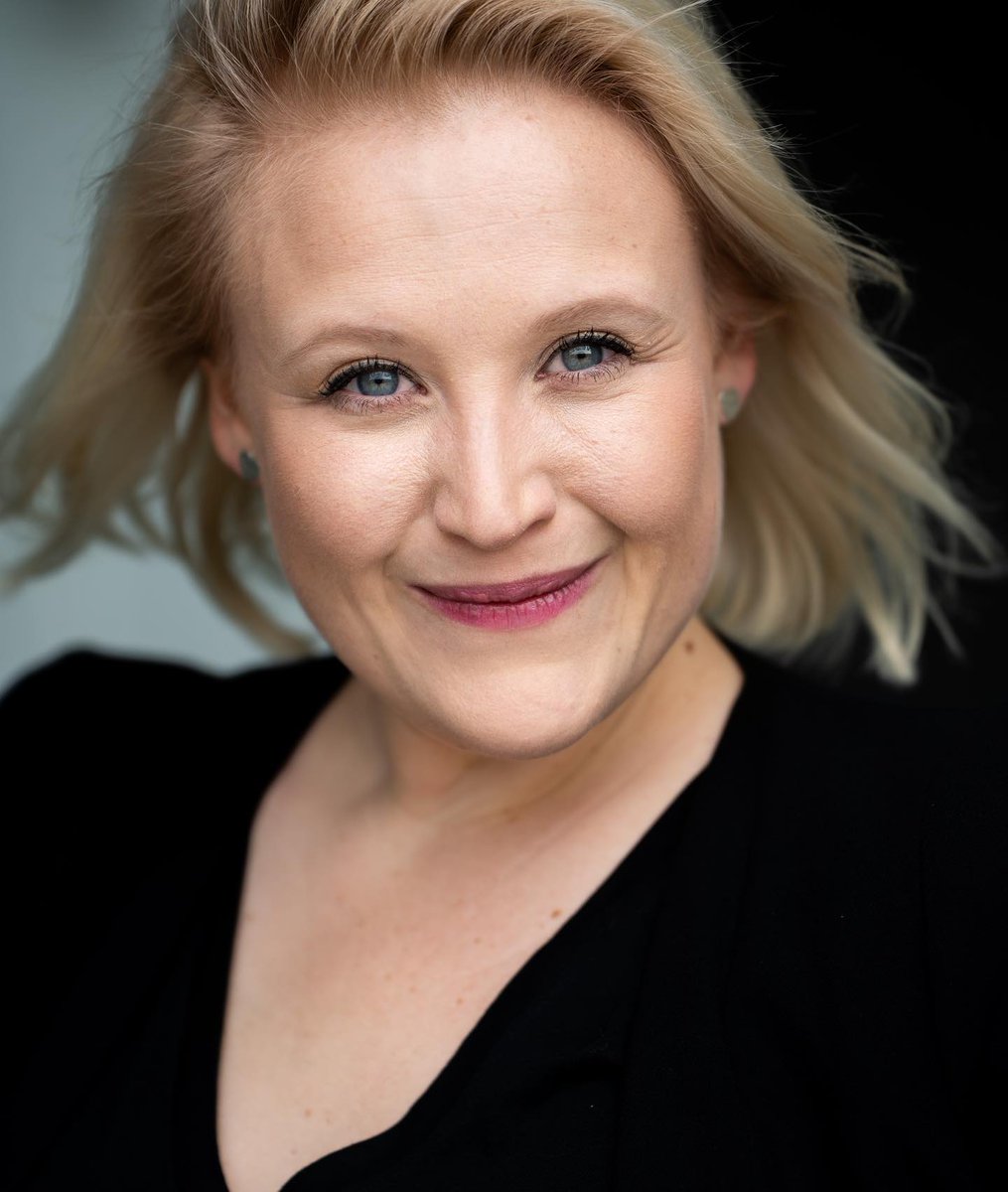 “Poi mi guidavi ai fulgidi deserti, / all'arse arene, al tuo materno suol...” Best of luck to @kiandrahowarth, who will make her house-debut at the #OperLeipzig as #Desdemona in a new production of #Otello. Info & tickets 👇 oper-leipzig.de/de/programm/ot…