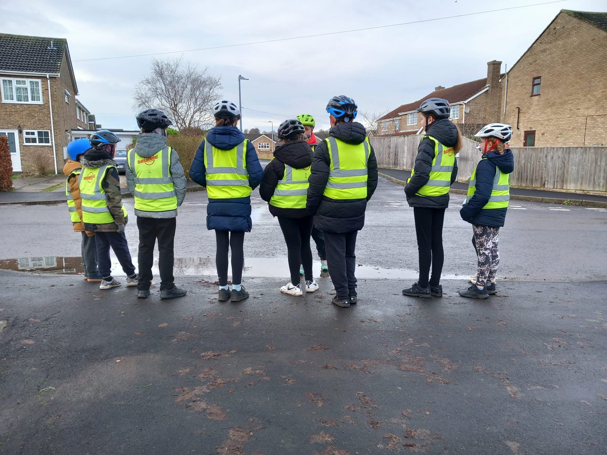 Y6LaceyField tweet media