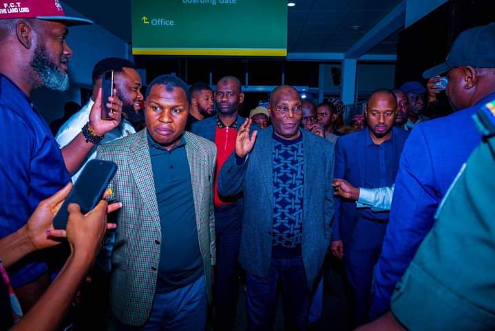 mimam001's tweet photo. H.E. Atiku Abubakar has returned to Nigeria after a short vacation, for the continuation of the National Campaign Rally billed for Saturday in Kogi State.
#UnitySEED
#RecoverNigeria
#AtikuOkowa2023 https://t.co/PeHgN3TX4l