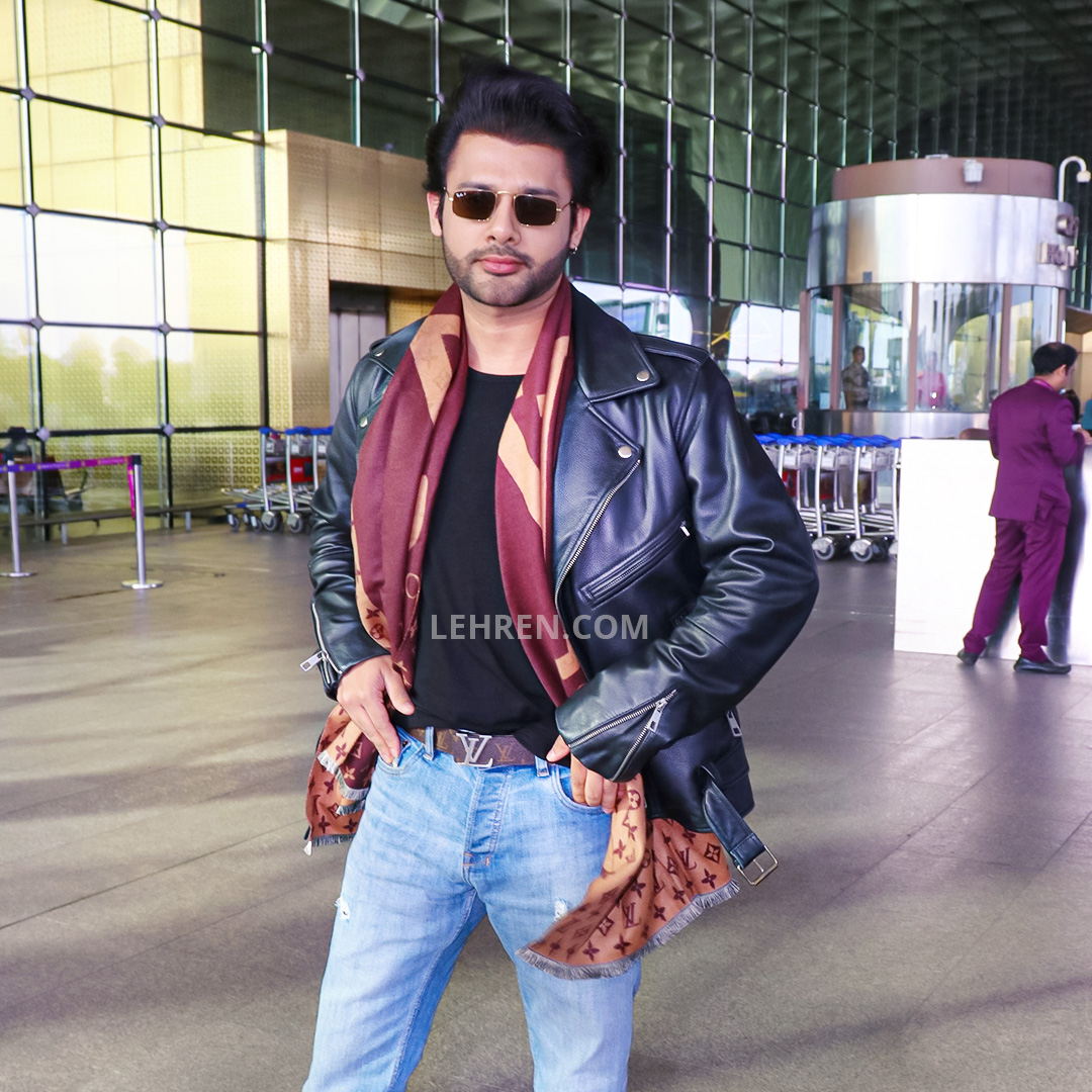 LehrenNetworks's tweet image. #StebinBen clicked at the airport 📸🖤

#stebinben #stebinbenlive #stebinfanslove #musicsensation