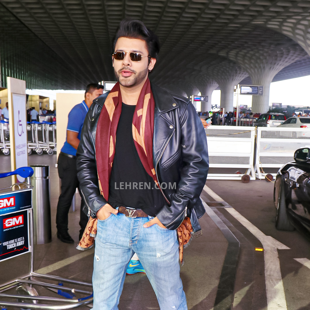 LehrenNetworks's tweet image. #StebinBen clicked at the airport 📸🖤

#stebinben #stebinbenlive #stebinfanslove #musicsensation