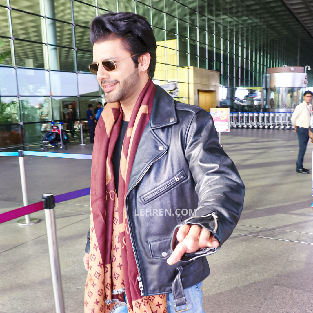 LehrenNetworks's tweet image. #StebinBen clicked at the airport 📸🖤

#stebinben #stebinbenlive #stebinfanslove #musicsensation