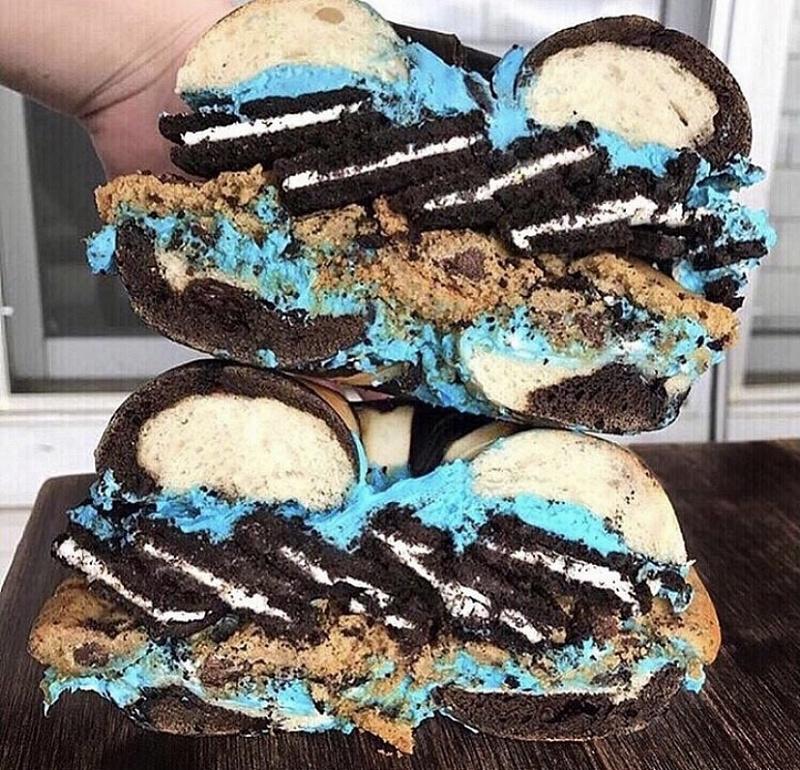 VegasPublicity_'s tweet photo. Celebrate National Bagel Day January 15 at The Bagel Nook – Las Vegas’ Newest Bagel Spot (w/ Video) https://t.co/R4kGMLaRwu by @Vegaspublicity_ @The_Bagel_Nook #bagels #overload #Summerlin #oreas #nutella #creamcheese #banana #burgers #chicken #salads #lasvegas https://t.co/jMiOWyZgap