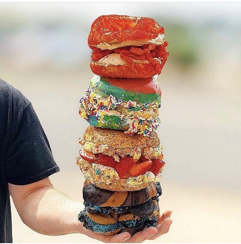 VegasPublicity_'s tweet photo. Celebrate National Bagel Day January 15 at The Bagel Nook – Las Vegas’ Newest Bagel Spot (w/ Video) https://t.co/R4kGMLaRwu by @Vegaspublicity_ @The_Bagel_Nook #bagels #overload #Summerlin #oreas #nutella #creamcheese #banana #burgers #chicken #salads #lasvegas https://t.co/jMiOWyZgap