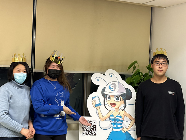 SivecoAsia's tweet photo. On January 6, the Siveco China team gathered at the Shanghai office to celebrate the Epiphany. At the party, our members shared the "Galette des rois" (kings' cake), a French traditional pastry. https://t.co/y8agj3YZZy