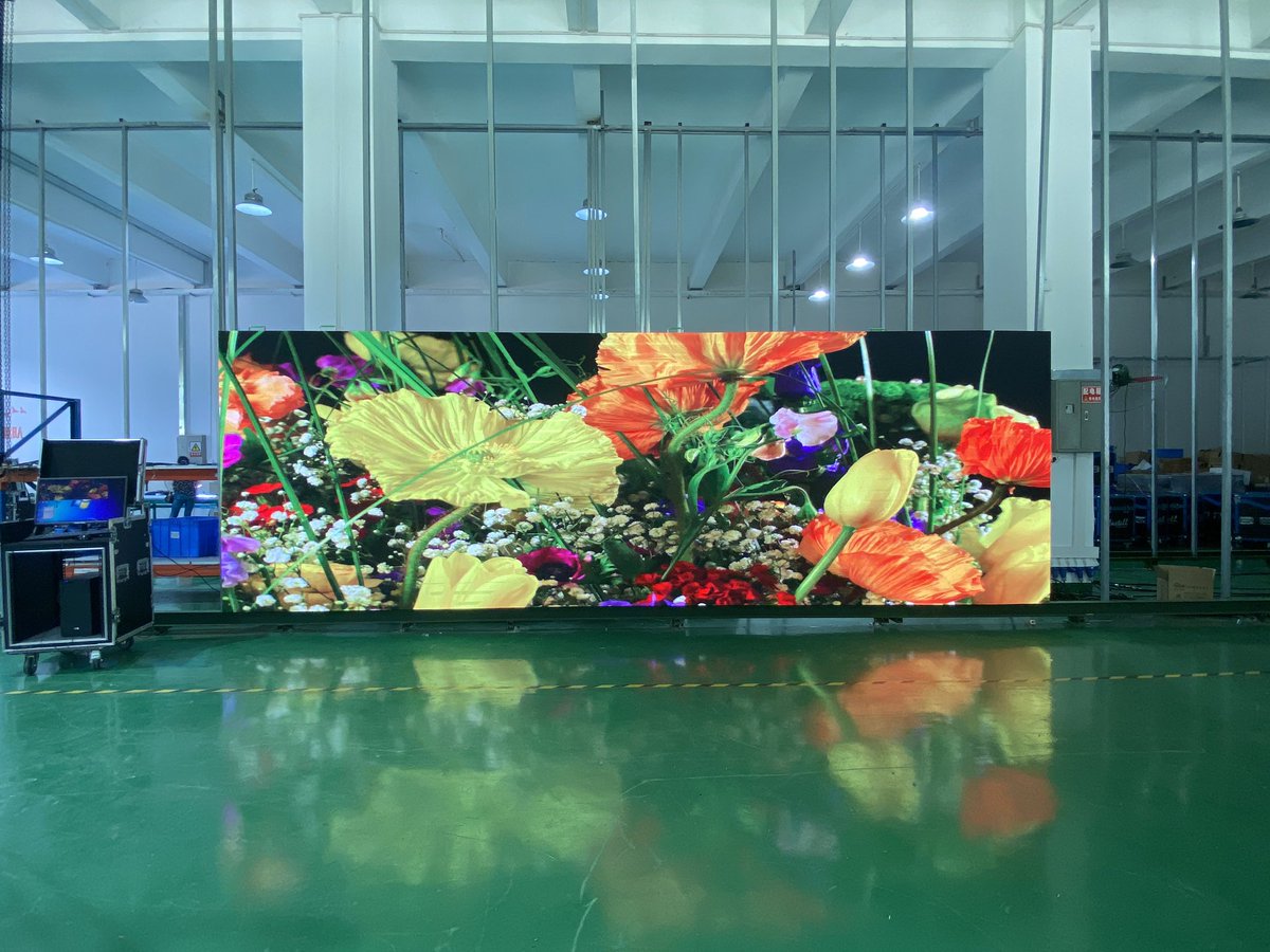 RentalLED_Eric's tweet image. &amp;gt;&amp;gt;LED display for event stage&amp;lt;&amp;lt;
Module size：500*1000mm
Custoimze: P2.604, P3.91, P4.81
Strong toughness and good quality waterproof screen
Used for outdoor event
WhatsApp：wa.me/8618818429579
#leddisplay #eventstage #waterproofdisplay #screenmanufacturer
