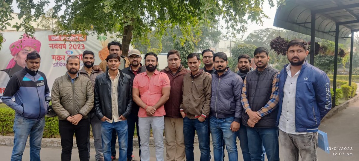 laxsagehlot's tweet photo. भरत बेनीवाल जी और राेहित भाई , चिराग भाई, कैलाश भाई, मोहित भाई , विपिन भाई ,अवि भाई एंव समस्त ज़यपुर टीम का तहे दिल से आभार 
आप सब आज गोविंद सिंह डोटासरा जी से मिलकर हमारी मांग को मजबूती दी
@bharatbeniwal_ @rohitwaliya17 @chirag1994199 @AviShar22081 @kailash5533 @Themohitdhakad https://t.co/EgbGinKRdb