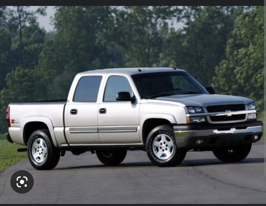 elviejonsc's tweet photo. Cuando salí del Estadio  Sonora en Hermosillo, ya no estaba la Chevy Silverado, similar a la de la imagen.
Trae placas de Arizona PBJxxx.
Llamé al 911, SE vació el estadio y nadie llegó. Impotencia de que uno ya no puede salir a divertirse
@MaDoloresRio @SonoraSeguridad https://t.co/fFnFbv4eRM