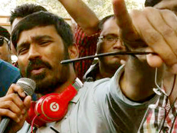 rvasanth92's tweet photo. Breaking and Confirmed..

Most expected @dhanushkraja 's 50th film is going to be either  #Vadachennai2 or untitled project Directed by himself. 

Menawhile what is your expectations and wishes for D50. 

Mine always #Vadachennai2 https://t.co/ZmcfcQaBYp