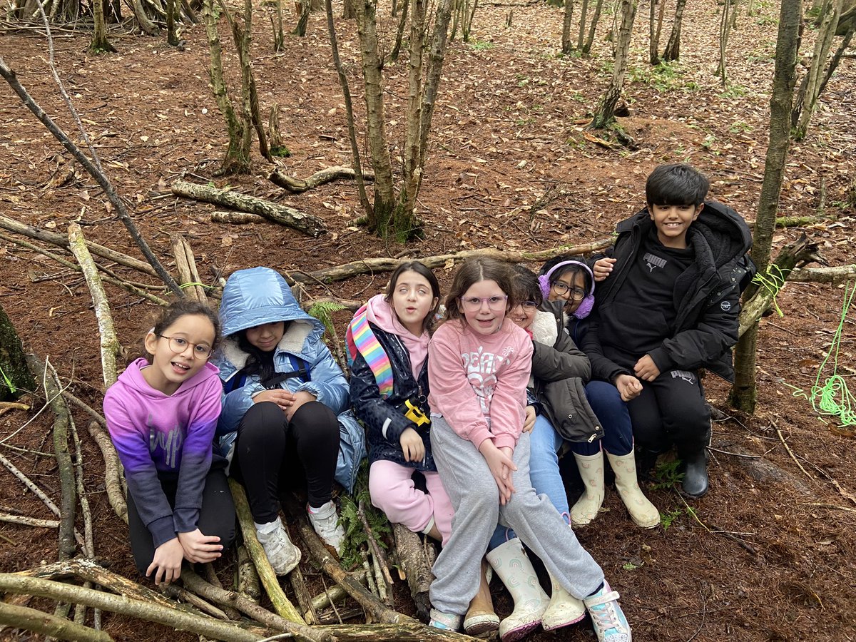 mrvpleasant's tweet photo. @C4Pleasant @DTPleasantSt @PleasantStPrim A wonderful day at Delamere Forest building our ‘off-ground’ designs. Our research into triangular structures really paid off 👍 https://t.co/Ef3fc5U1rG