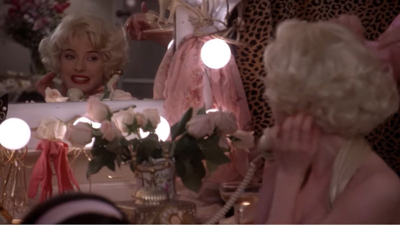 #Marilyn smette di essere stereotipo e diventa icona: quando esprimono concetti di pensiero, le #fotografie portano a riflettere sulle più generali questioni dell’umano.

Caterina Martino su “La bellezza di Marilyn” (<a href="/Contrastobooks/">Contrasto</a> )> bit.ly/3ZwOC1s