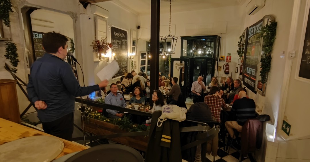 GrupoVaughan's tweet photo. Otra noche divertida con nuestro querido Fitz como “quizmaster.”
Gracias a todos los participantes de nuestra #TriviaNight
Y nos vemos con el próximo 1 de febrero en Roll Madrid (Calle Amaniel 23) esta vez con 🥁🥁 Richard Vaughan.
#trueLearning #Vaughan #Trivianight https://t.co/MEAlly1ViG
