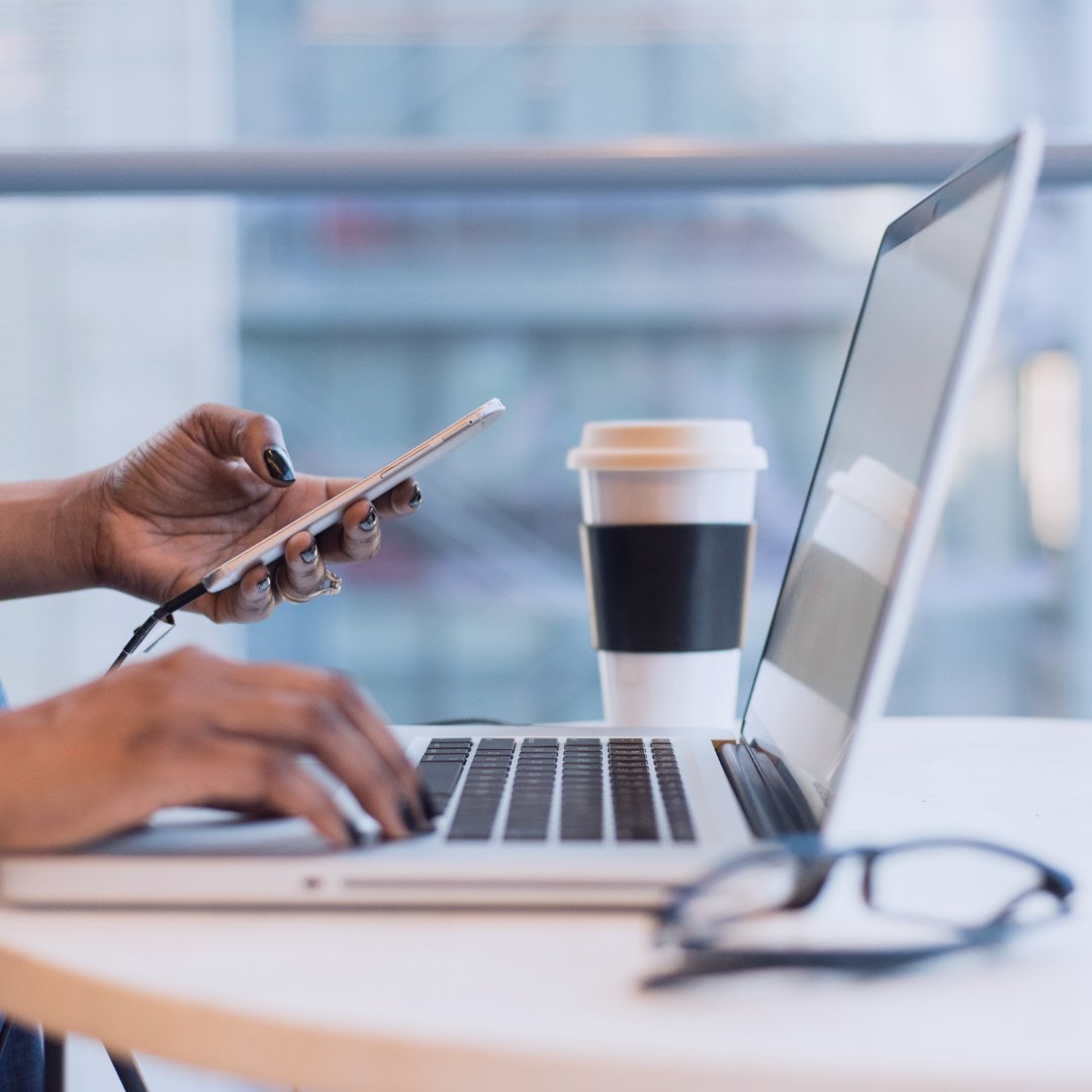 Hoy en día, tener un blog es muy importante en tu estrategia de marketing digital. Es una herramienta imprescindible para posicionarte mejor en los resultados de búsqueda. Por esto... ¡Cuida el contenido de tu blog! 👍

#MarketingDigital #MarketingZaragoza  #DiseñoWeb #SEO #Web