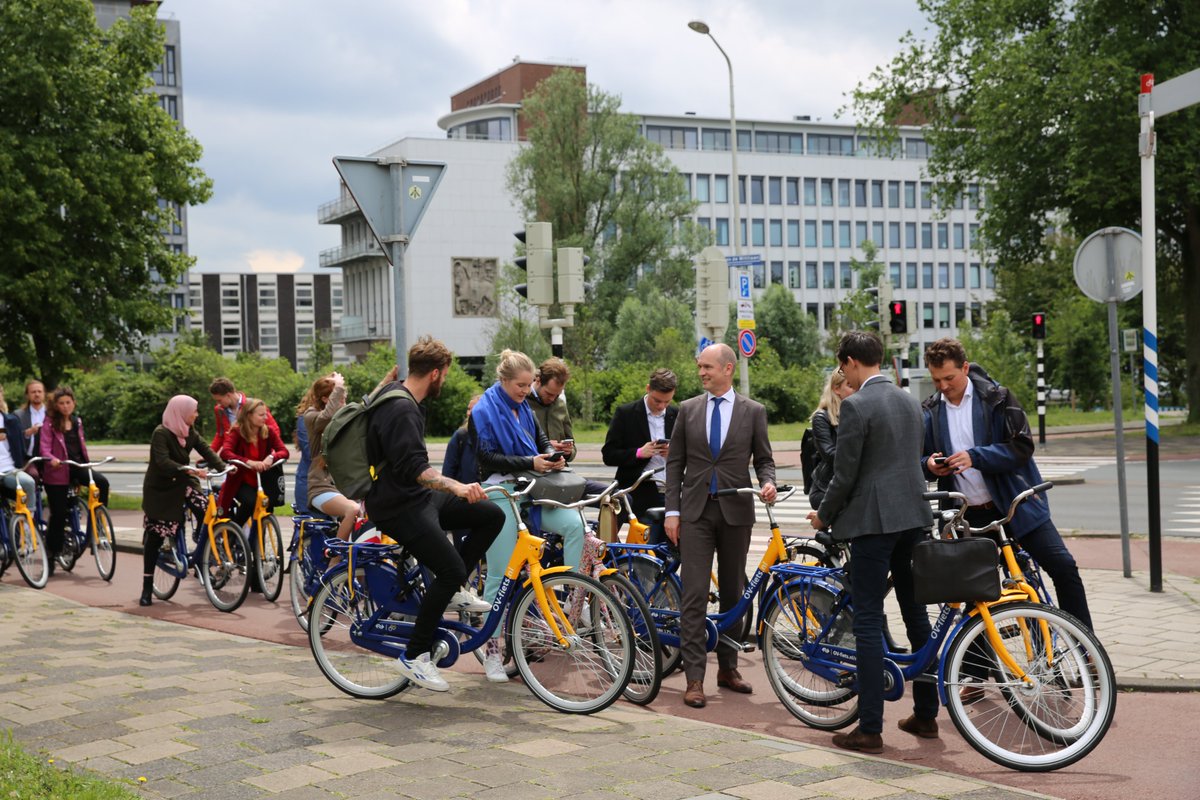 <a href="/gertjansegers/">Gert-Jan Segers</a>, niks anders dan dank. We hebben je mogen leren kennen als een dienstbare leider met een ontembare inzet voor de belangen van de medemens, de schepping en de volgende generatie. Gods zegen toegewenst op het verdere levenspad!