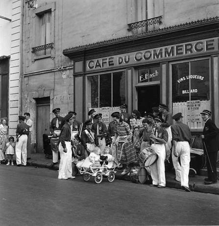 LaLangelliere's tweet photo. "J'entends ta voix dans tous les bruits du monde."
Paul Eluard
(Photo Doisneau "Fanfare à #Epernon ") https://t.co/wtG5cR7aA4