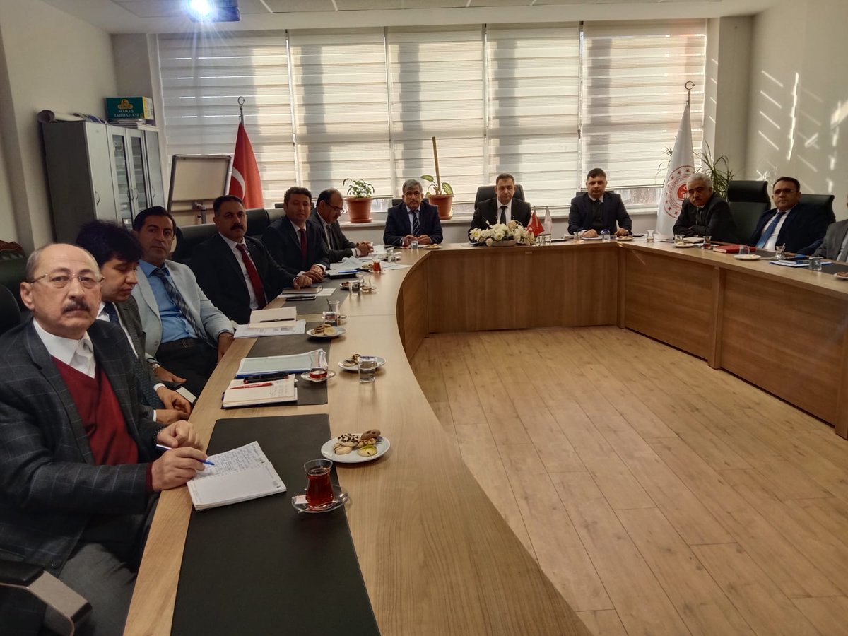 KMarasCsb's tweet photo. Müdürlüğümüzün 2022 yılı değerlendirme toplantısı yapılmıştır. https://t.co/GoF9BlSptd