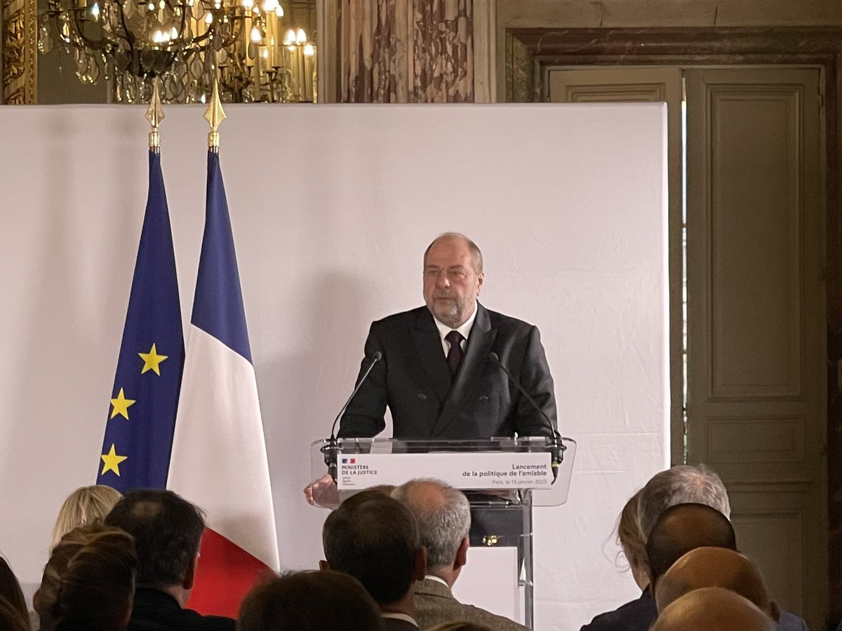 Ouverture des travaux sur la politique de l’amiable issue du plan d’action des États généraux de la justice par <a href="/E_DupondM/">Eric Dupond-Moretti</a> au <a href="/justice_gouv/">Ministère de la Justice</a> en présence de médiateurs, avocats et membres du <a href="/CNBarreaux/">Conseil national des barreaux - les avocats</a> ou du barreau <a href="/Avocats_Paris/">Avocats de Paris</a> il faut développer la culture de la médiation !