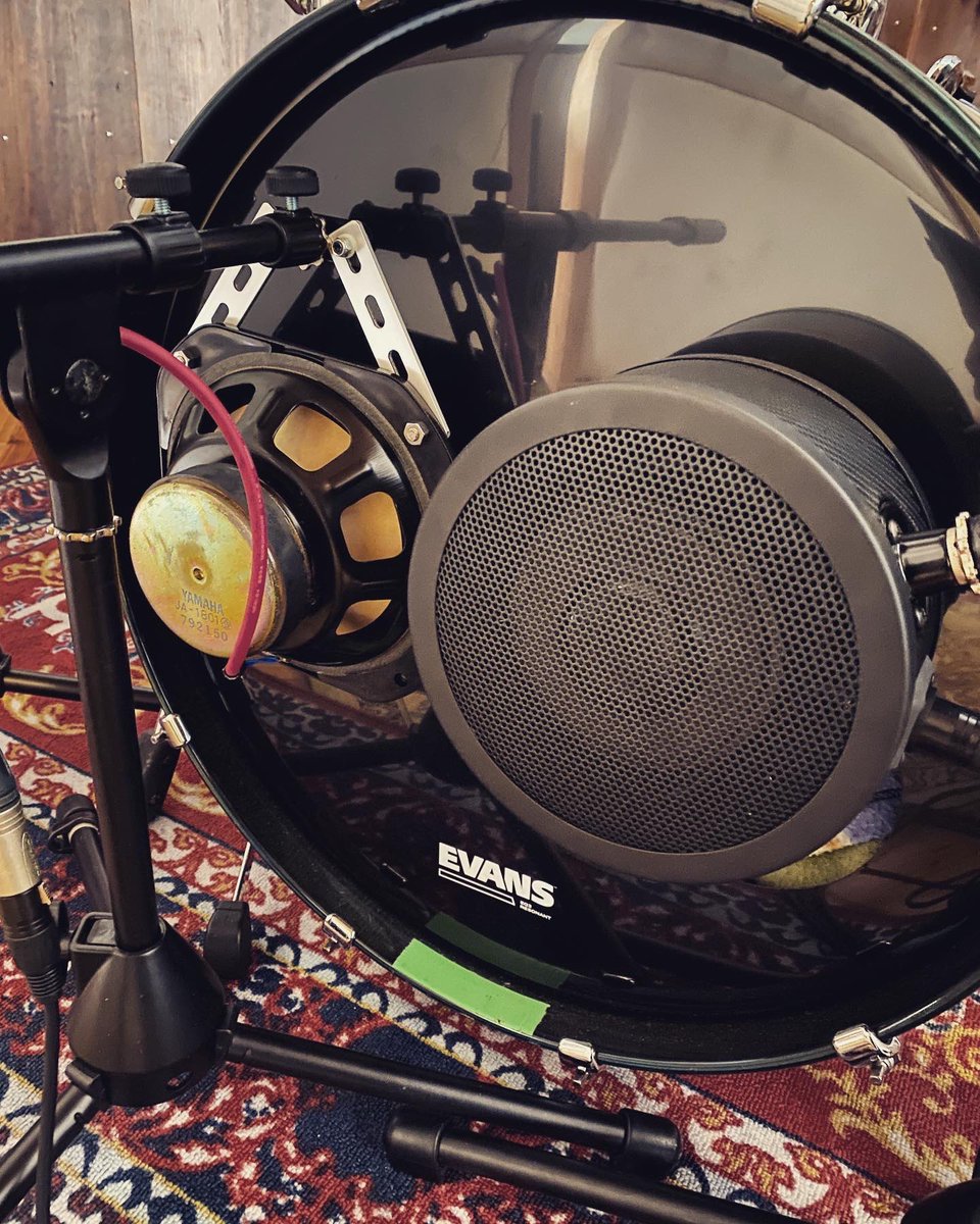 studioborraja's tweet photo. SubKick mics.

#yamaha
#ns10m
#solomon
#subkick
#recordingstudiio 
#recordingengineer https://t.co/9UsYqalz2R