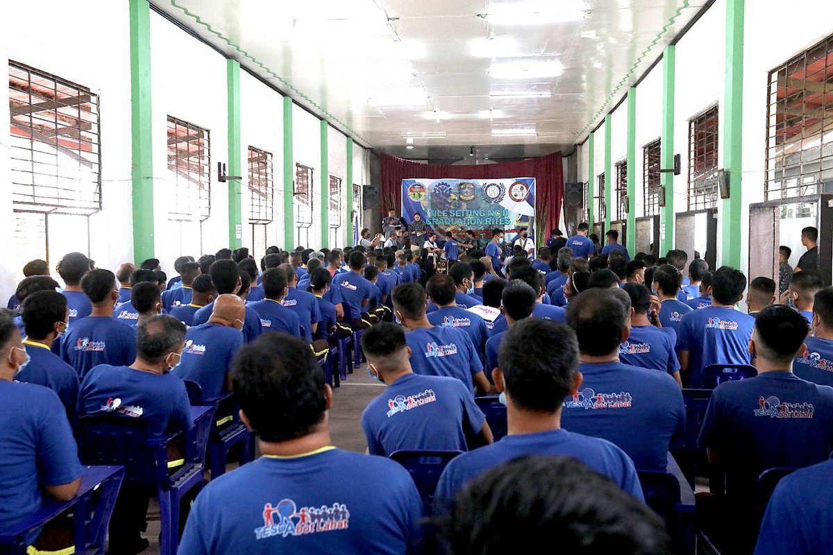 pnagovph's tweet photo. LOOK: At least 250 persons deprived of liberty (PDLs) attend graduation rites after completing an NC II course offered by the @tesdaofficial at the Manila City Jail on Friday (Jan. 13, 2023). (PNA photo by Yancy Lim) https://t.co/I8QQeO1J1k