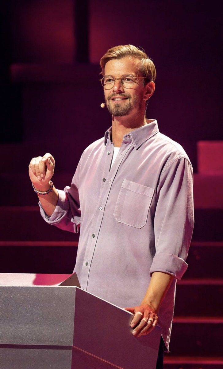 Alles Gute zum Geburtstag <a href="/officiallyjoko/">joko winterscheidt</a>🥳 
Verlier bitte niemals deine kindliche Freude und sei einfach mal stolz auf dich.