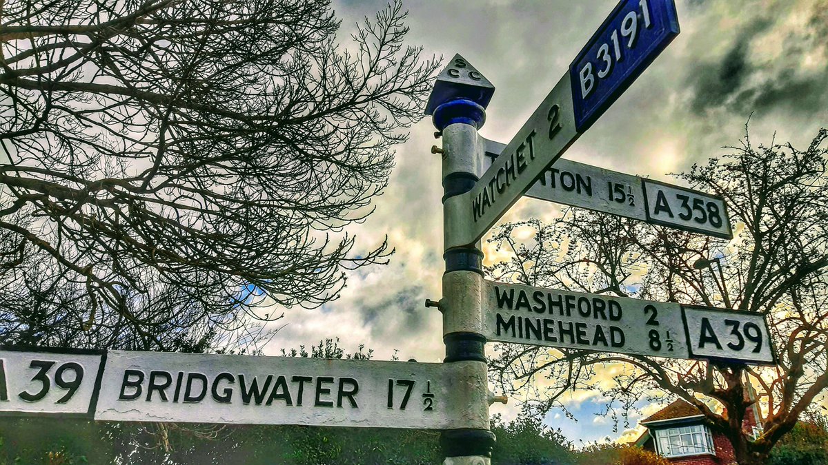 BobKWestCountry's tweet photo. Expeditions around the Quantock Hills. Splendid Somerset signposts
#fingerpostfriday #somerset #quantock https://t.co/N4wuSO7OSI