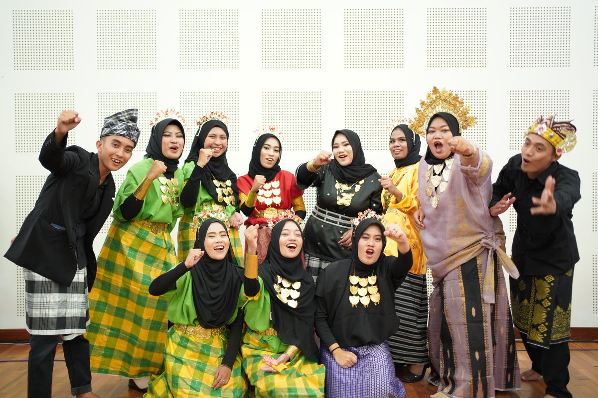 Unimma_id's tweet photo. Keren!!! @Unimma_id sukses buat Pagelaran Budaya MBKM UNIMMA 2022

"Bertukar Sementara, Bermakna Selamanya" 🙌🏽

#KampusMerdeka #MBKM #Nusantara #Mahasiswa #UNIMMA #Pendidikan #Kampus #SinergiPTMA #Kemendikbudristek https://t.co/OYtnMJHivQ