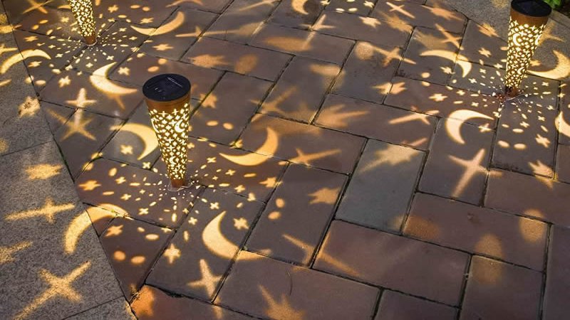 ustakeme's tweet photo. Nice moon star pattern is cast. Easy to assemble. Adds interest to the garden.
 https://t.co/TeDuGDaDxd
#gardendecor  #pathwaylights #nightlight  #holidaygifts #moonlight https://t.co/rgsjE3ONDn