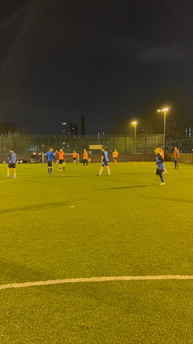 eastendphoenix's tweet image. Thursday nights under the flood lights in Mile End 

#LGBTQ #5aside #7aside #football #footballforall